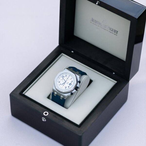 Win an Audemars Piguet (or £8000 cash alt) + 10,000 Instant Wins! 1 in 2 chance to win! - Image 3